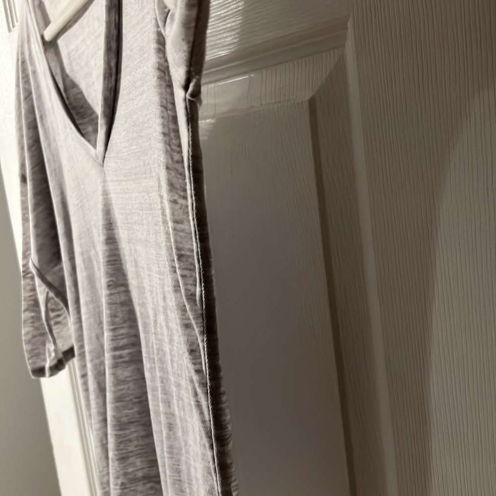 Express V-Neck Top Small - Picture 7 of 13